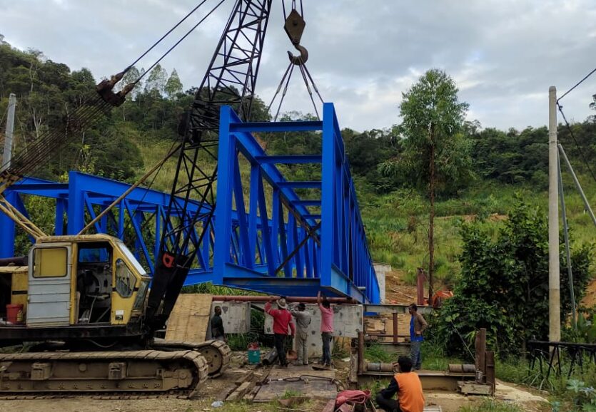 Pipe bridge 72 meter long (1)