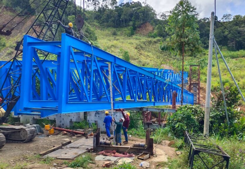 Pipe bridge 72 meter long (2)