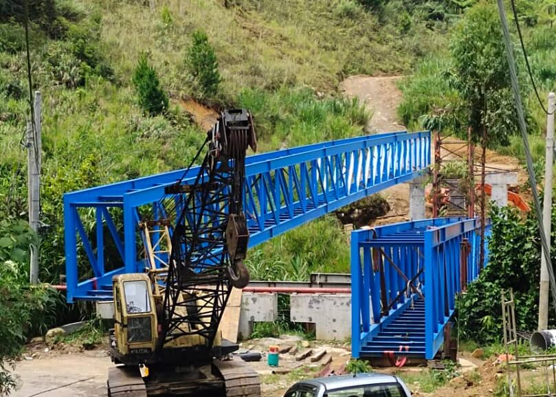 Pipe bridge 72 meter long (3)