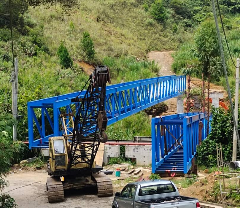 Pipe bridge 72 meter long (3)