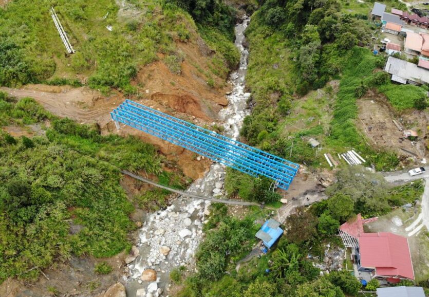 Pipe bridge 72 meter long (5)