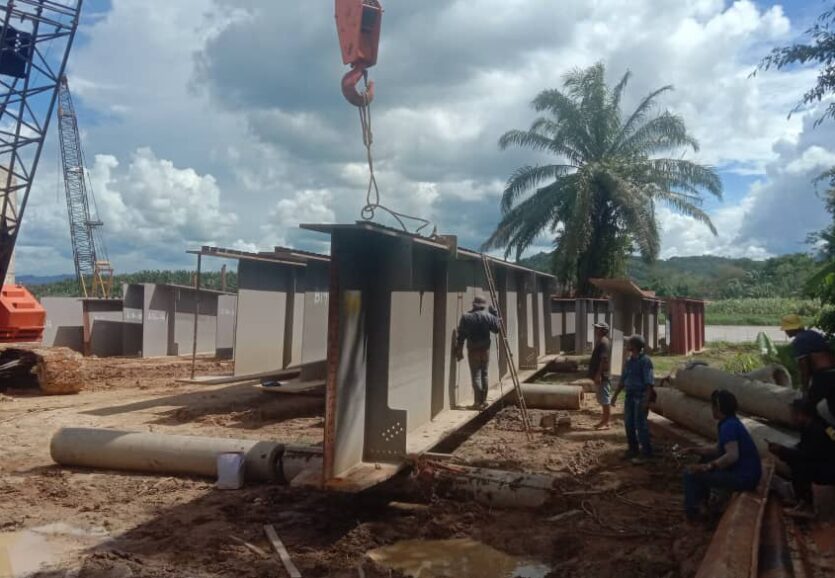 Tenom steel bridge 200m span (1)
