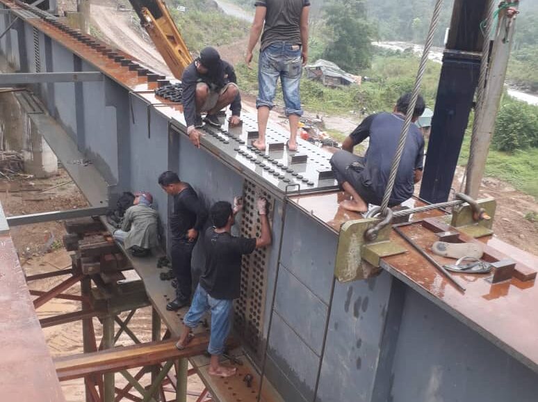 Tambunan 110m span steel bridge (4)